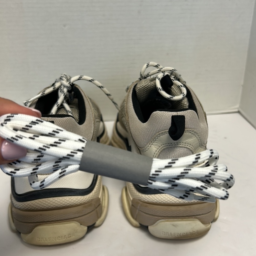 Balenciaga sneakers - Picture 7 of 9